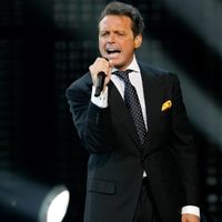 ¡Infraganti! Luis Miguel en su yate... ¿un nuevo amor?