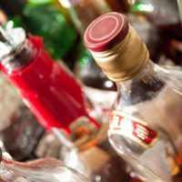 Venta de bebidas alcohólicas bajó hasta 50% dice la Andivyl y advierte por comercio ilegal