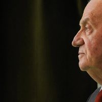 Se estampó contra el suelo y ella no lo ayudó más: pese a todo, nos preocupa el Rey Juan Carlos