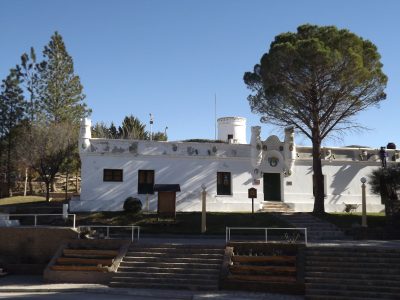 Gran susto en Chos Malal: se incendió la histórica Casa de Gobierno