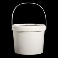 Con envases de plástico pequeños y un poco de soga, hacé este proyecto imprescindible para tu cocina
