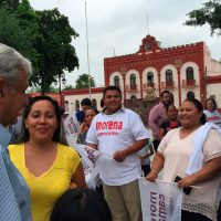 Próximo presidente que salga de Morena viajará en líneas comerciales: AMLO