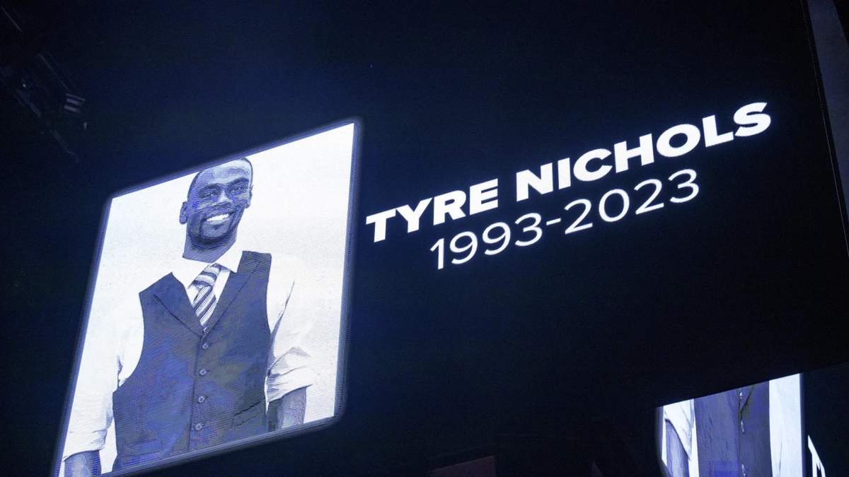 Homenaje a Tyre Nichols antes de un juego de basquetbol de la NBA en Nuevo Orleans