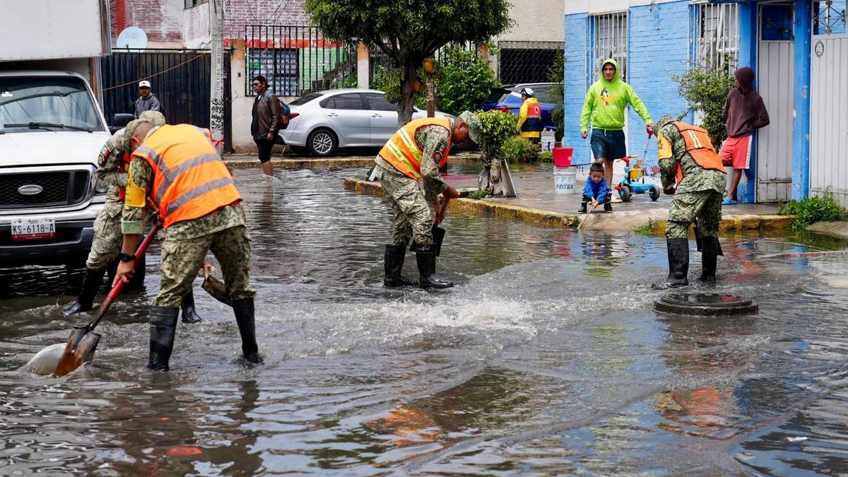 Militares atienden anegación en la CDMX, como parte del operativo Tlaloque Reforzado, por las lluvias del 2 de septiembre
