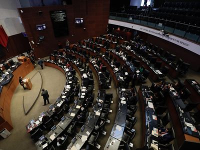 Senadores aprueban reforma sobre soberanía nacional, sin respaldo del PRI