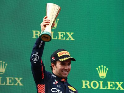 "Checo" Pérez remonta 12 posiciones en el Gran Premio de Austria y consigue el 3° lugar