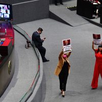 Margarita Zavala arremete en tribuna contra la 4T y le llueven abucheos