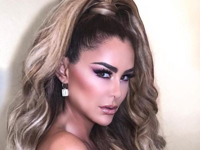 ¡Ah bueno! Ninel Conde corre la bata mientras baila frente al espejo ¡Atrevida!