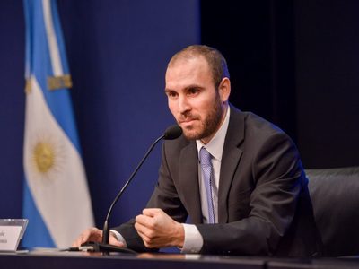 Guzmán se defiende de los fondos y ratificó la propuesta realizada por el Gobierno