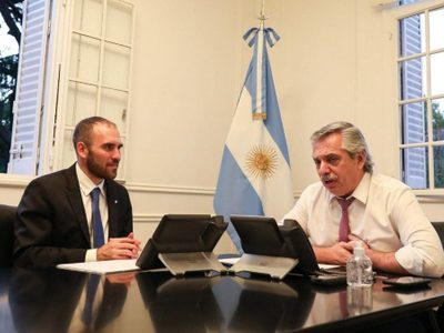El Gobierno decreta una gran inversión en salarios, jubilaciones e importaciones de energía