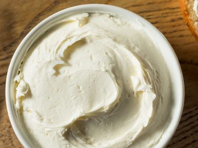 Queso untable casero y fácil: super cremoso e igual al comprado con solo 2 ingredientes