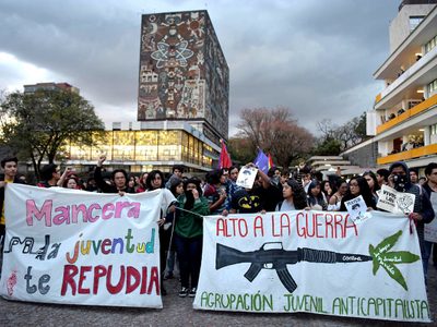 'Mi hijo fue sometido y golpeado hasta el delirio”, denuncia madre de Marco Antonio tras marcha a Rectoría