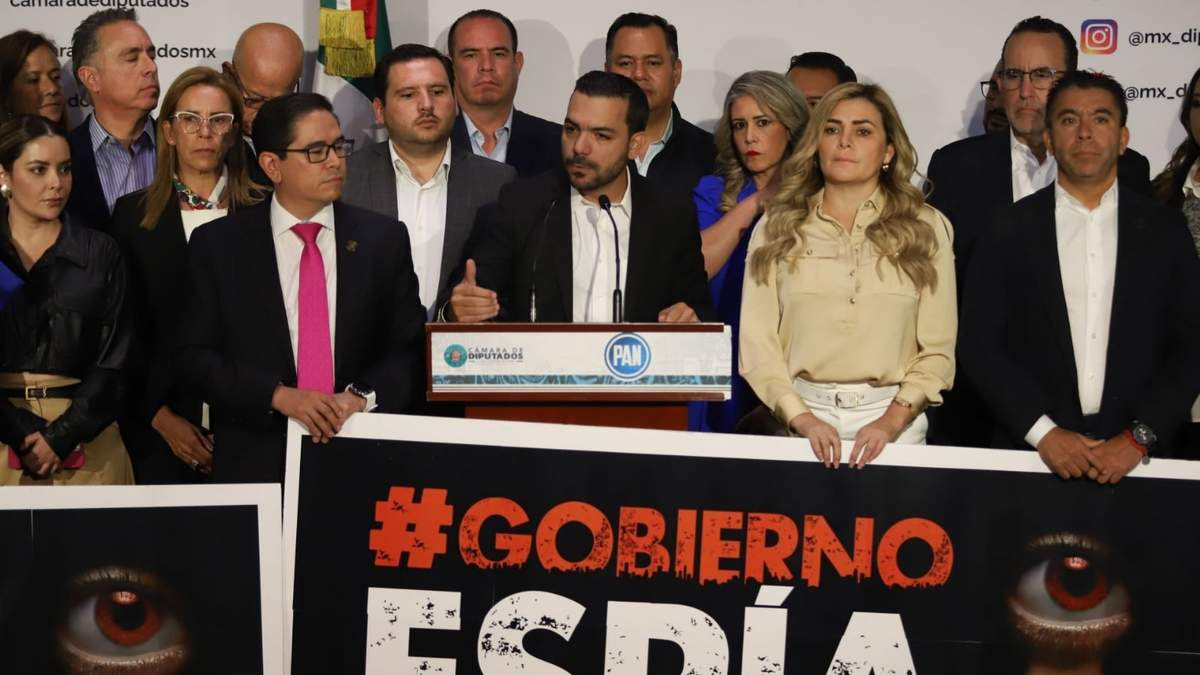 La bancada del PAN en la Cámara de Diputados, encabezada por el legislador, Elías Lixa, cuestionó la reforma que crea la nueva CURP