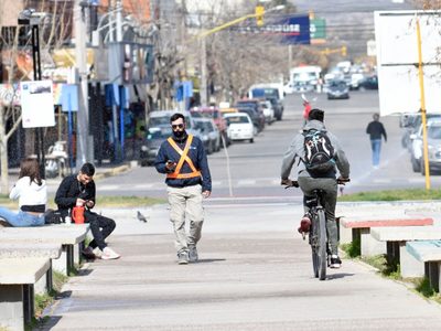 Neuquén cerró el domingo con 3 fallecidos y 296 nuevos casos de coronavirus