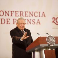 Médicos realizan cateterismo cardiaco a AMLO; "está en perfecto estado de salud"