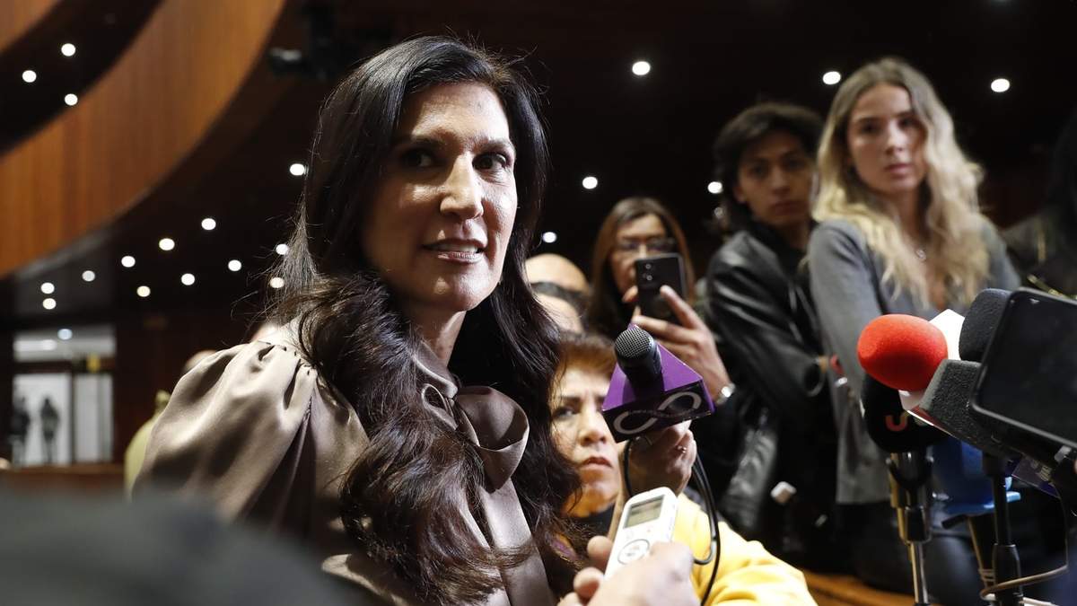 La presidenta de la Mesa Directiva del Senado, Kenia López Rabadán