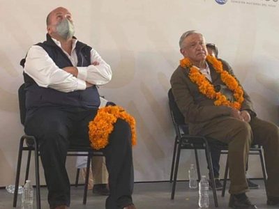 AMLO "salva" a Enrique Alfaro ante abucheos de jaliscienses (Video)