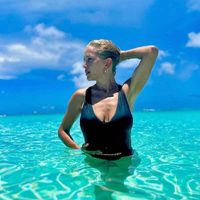 Con un original bikini, Luisana Lopilato se escapó del frío canadiense y dijo hola a Miami