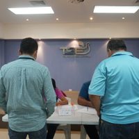 Cierran las urnas en Costa Rica con la sorpresa de la alta participación