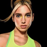 Dua Lipa deslumbra en Instagram con un rostro sin maquillaje