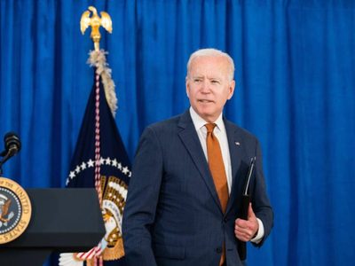 Biden realiza su primer viaje al extranjero, va a Inglaterra a participar en el G-7 y la OTAN