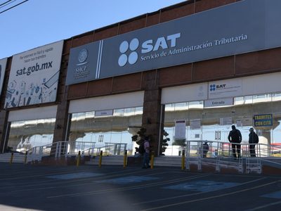 ¿Cuánto tiempo se tarda el SAT en procesar devoluciones de saldo a favor?
