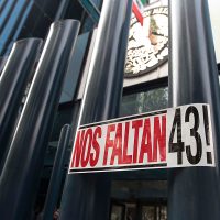 Padres de los 43 se reúnen con la titular de la PGR