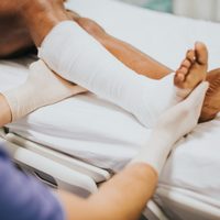Estas son las causas por las que se dispararon los precios de los seguros médicos