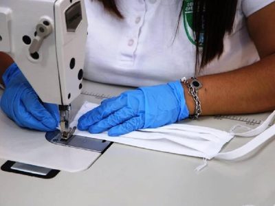 De hacer delantales a fabricar barbijos y camisolines