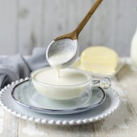 Crema de leche casera: con 2 ingredientes, la receta de la abuela para un resultado mejor que las de pote