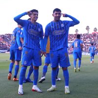 Chivas vence a domicilio 3-2 a San Luis para extender su paso perfecto en la Liga MX