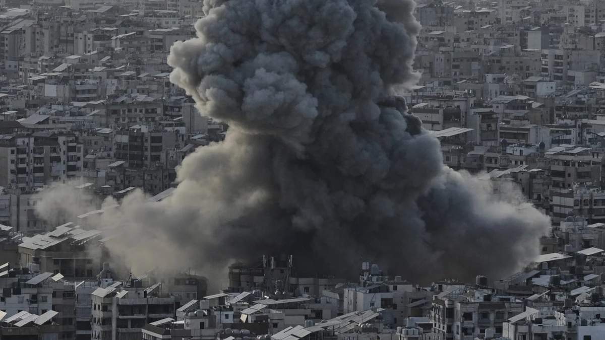 Aviones israelíes atacan Beirut por tercera vez desde que comenzó el alto el fuego