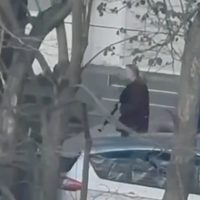 Un hombre mata a seis personas y toma rehenes en supermercado en Kiev