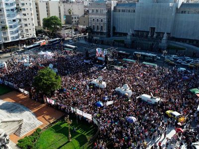 Justicia por Fernando y un alto a la violencia: reclamo multitudinario frente al Congreso