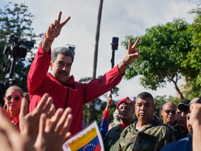 Maduro pide crear aplicación para que la gente reporte "todo lo que ve, todo lo que oye"
