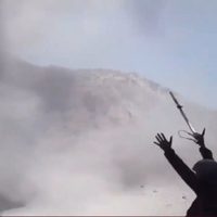 Pese a restricciones, suben hasta el cráter del Popocatépetl y gritan: ¡Yahvé, te amo!