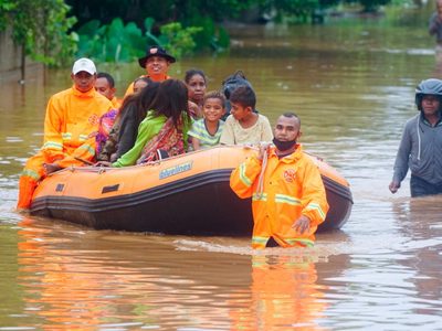 Indonesia: casi 100 personas fallecidas tras el paso del ciclón tropical Seroja