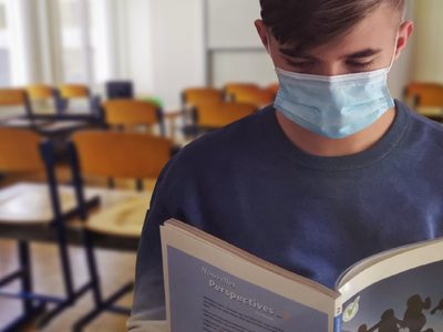 Escándalo en las escuelas porteñas: denuncian que 300 personas se contagiaron de coronavirus