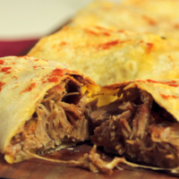 En poco tiempo y con pocos ingredientes, hacete estos burritos caseros para comer al paso y no vas a poder parar