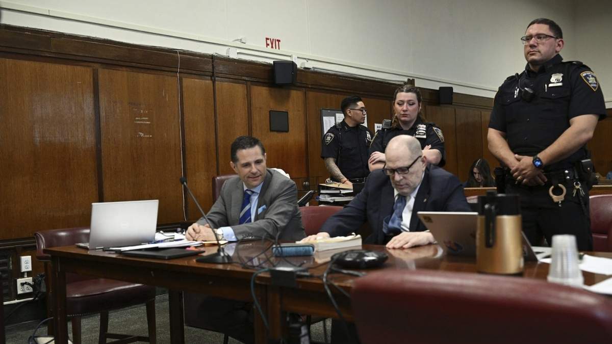 Harvey Weinstein comparece ante la Corte Suprema de Manhattan en el segundo día de selección del jurado