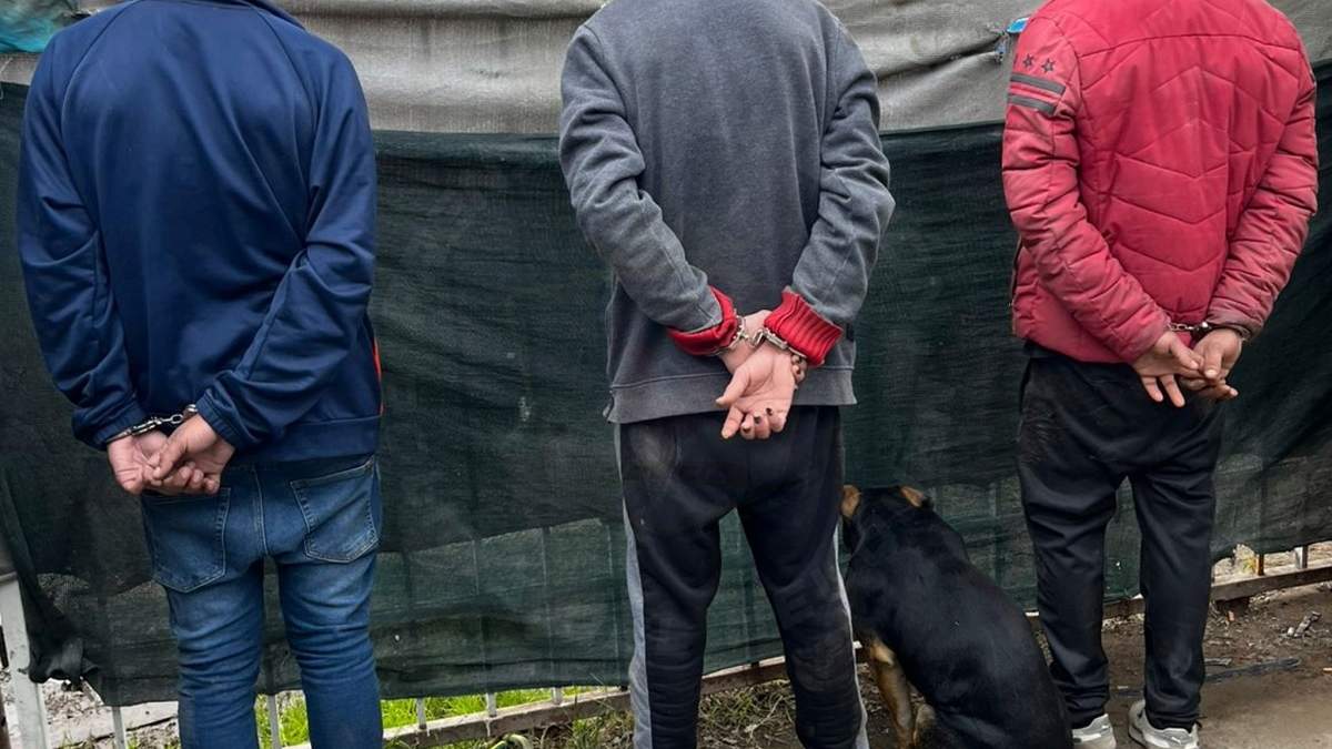 Los tres detenidos fueron imputados por narcomenudeo en La Sirena. Fuente: (Policía de Neuquén)