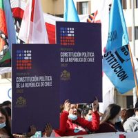 Mañana es el plebiscito constitucional en Chile: por qué el proceso sorprende al mundo