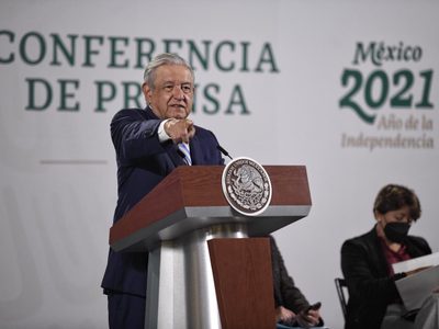 Sicilia y Aguayo no tienen convicciones, “optaron por el conservadurismo”: AMLO