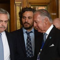 Los empresarios presionan al Gobierno para reabrir la cuarentena y esquivarle al default