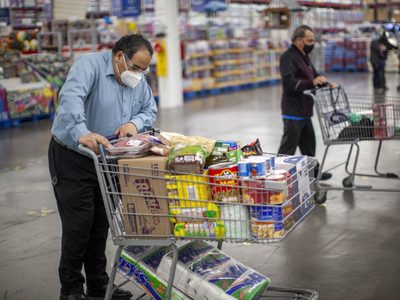 Navidad y compras de pánico disparan 40% precios de alimentos y bebidas