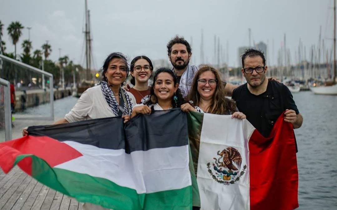 aren Castillo, periodista, coordinadora del Observatorio de Derechos Humanos Memoria y Libertad e integrante del equipo coordinador de la Caravana Mesoamericana; Dolores Pérez Lazcarro, profesora del ITESO y ex funcionaria pública; Carlos Pérez Osorio, documentalista, director y fotógrafo; Ernesto Ledesma Arronta, periodista y director de Rompeviento TV; Sol González Eguía, psicoterapeuta y Maestra en Estudios de Paz y Mediación de Conflictos; y Arlín Medrano, periodista y analista política