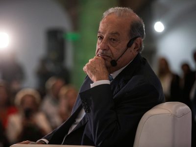 La fortuna de Carlos Slim supera por primera vez los 100 mil millones de dólares