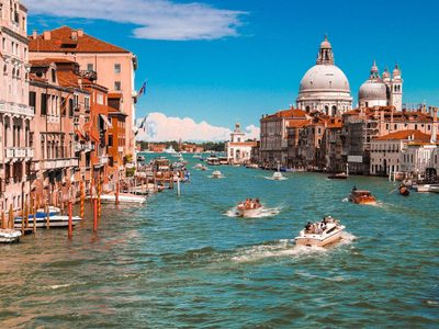 Venecia cobrará nuevo impuesto a turistas durante la temporada alta
