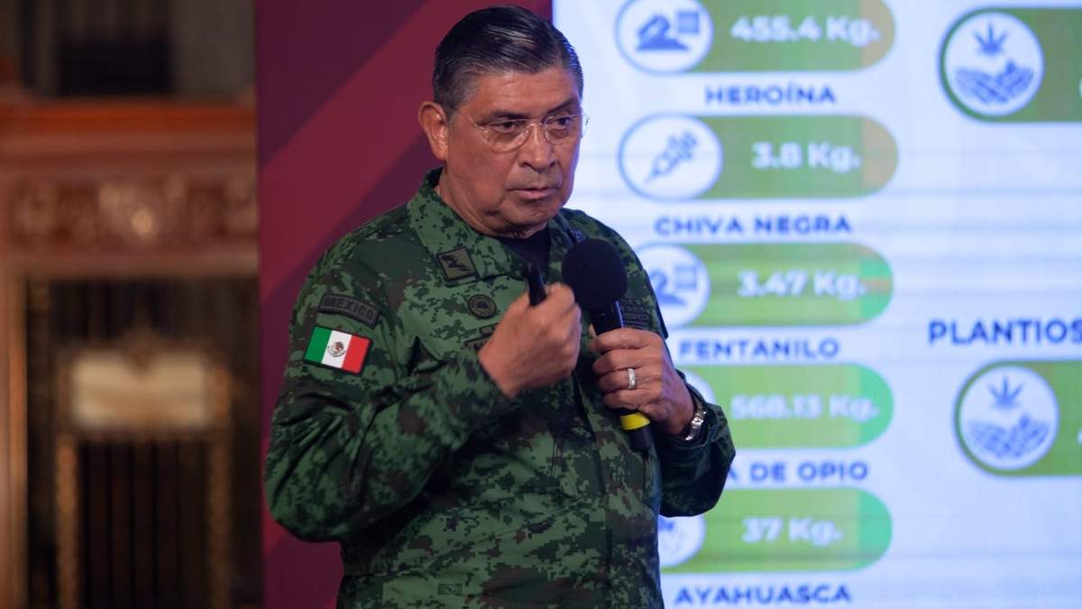 El titular de la Sedena, Luis Cresencio Sandoval