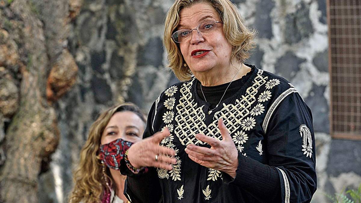 La titular de Inmujeres